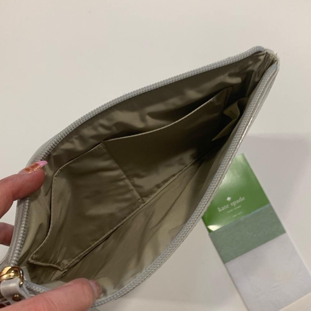 Kate Spade Little Shiloh Metro Silver Perforated Cosmetic Makeup Pouch Clutch - Picture 12 of 13
